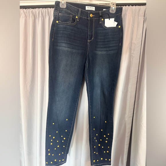 Sofía Vergara jeans - Picture 1 of 3